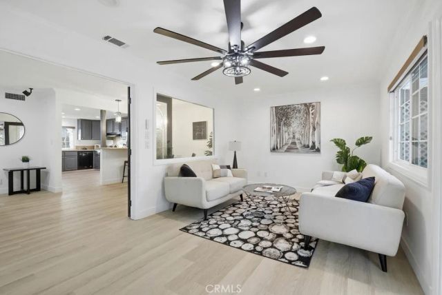 10232 Hialeah, Cypress, CA 90630