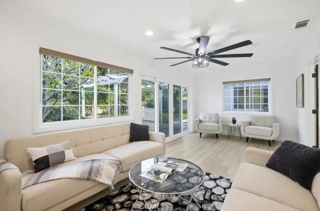 10232 Hialeah, Cypress, CA 90630