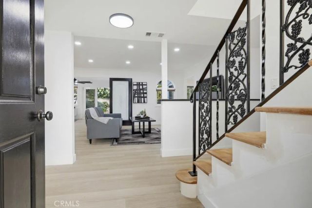 10232 Hialeah, Cypress, CA 90630