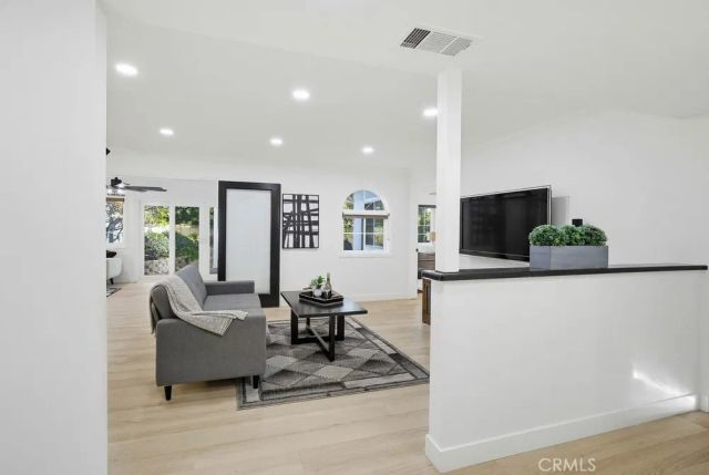 10232 Hialeah, Cypress, CA 90630