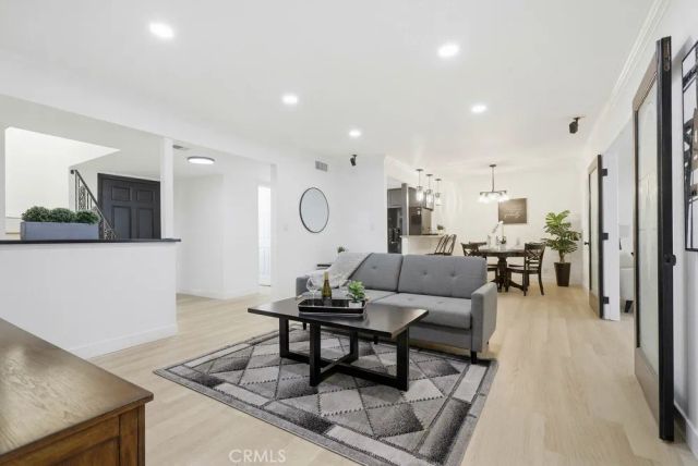 10232 Hialeah, Cypress, CA 90630