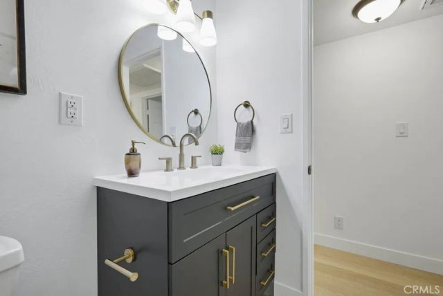 10232 Hialeah, Cypress, CA 90630