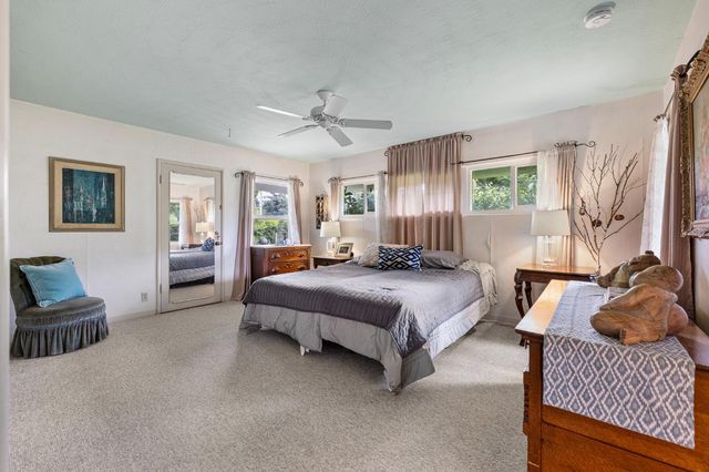 324 E Hampton Way, Fresno, CA 93704