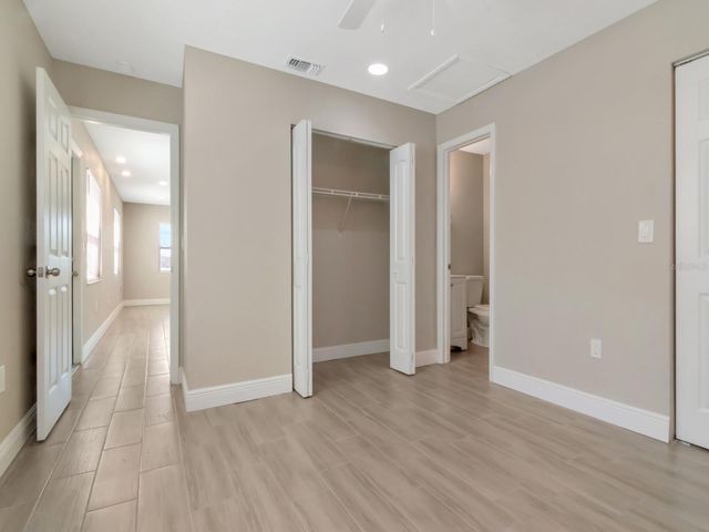 1211 62ND AVENUE E, Bradenton, FL 34203