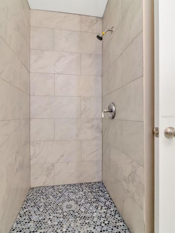 1211 62ND AVENUE E, Bradenton, FL 34203