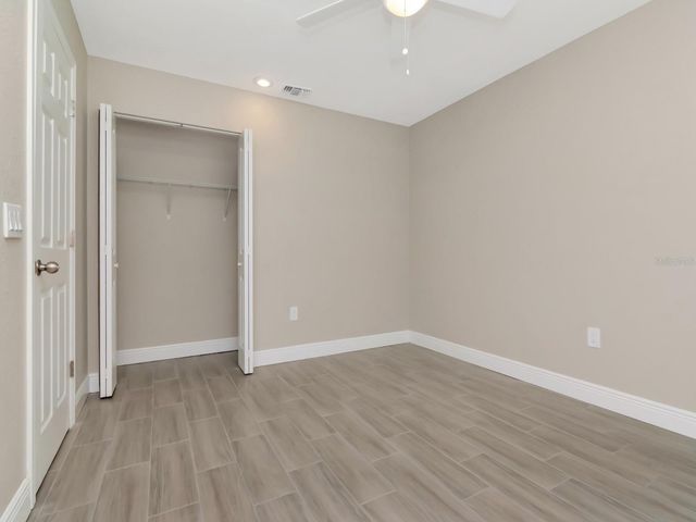 1211 62ND AVENUE E, Bradenton, FL 34203