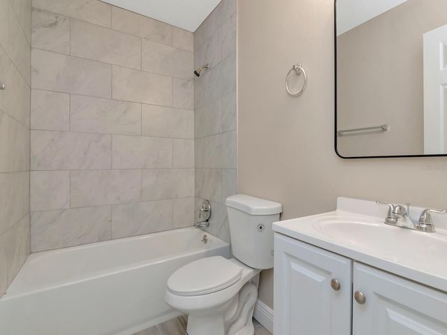 1211 62ND AVENUE E, Bradenton, FL 34203