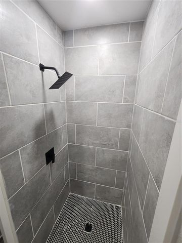 1211 62ND AVENUE E, Bradenton, FL 34203