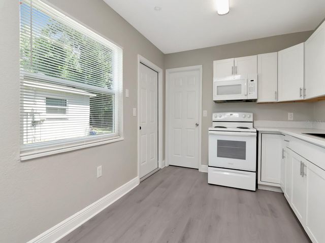 1211 62ND AVENUE E, Bradenton, FL 34203