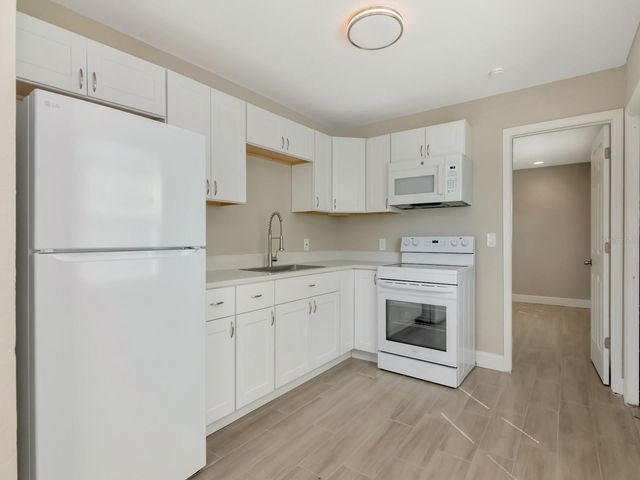 1211 62ND AVENUE E, Bradenton, FL 34203