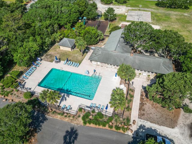 299 Colony Club Dr., Georgetown, SC 29440