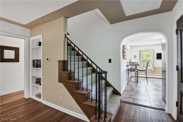 32207 Lake Road, Avon Lake, OH 44012