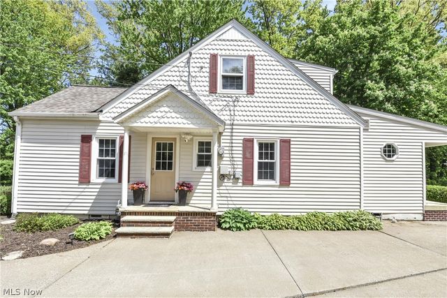 32207 Lake Road, Avon Lake, OH 44012