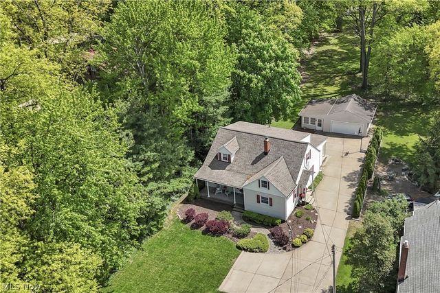 32207 Lake Road, Avon Lake, OH 44012