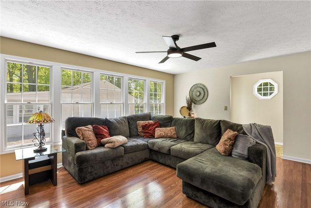 32207 Lake Road, Avon Lake, OH 44012