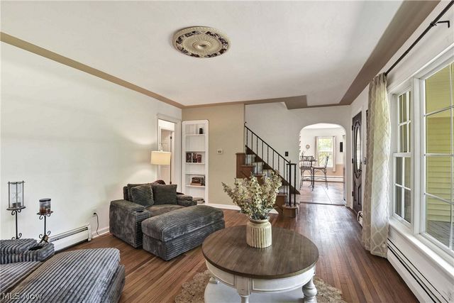 32207 Lake Road, Avon Lake, OH 44012