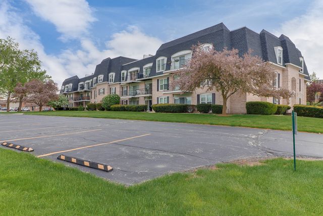 111 Rust Road 110, Bloomington, IL 61701