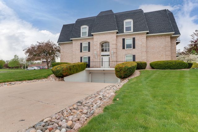 111 Rust Road 110, Bloomington, IL 61701