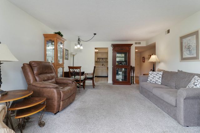 111 Rust Road 110, Bloomington, IL 61701