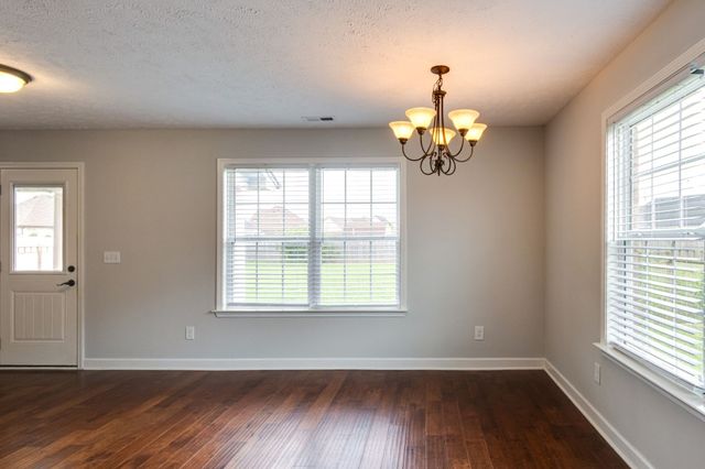 2524 Auldridge Dr, Christiana, TN 37037