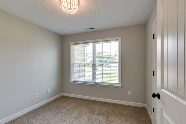 2524 Auldridge Dr, Christiana, TN 37037