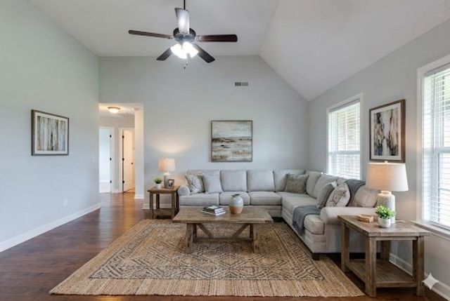 2524 Auldridge Dr, Christiana, TN 37037