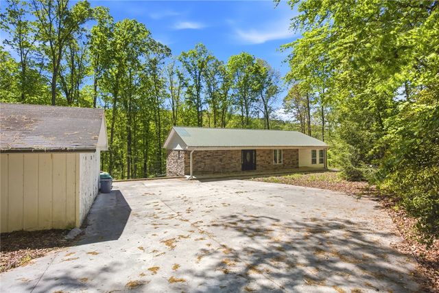 215 Boxwood Lane, Westminster, SC 29693