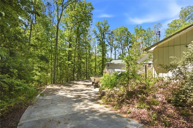 215 Boxwood Lane, Westminster, SC 29693