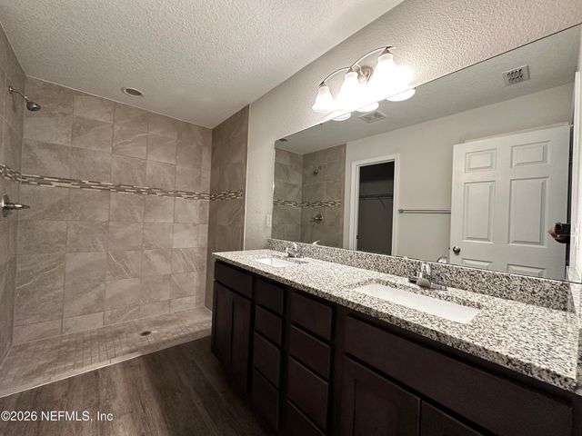 3460 BELFORT Road, Jacksonville, FL 32216