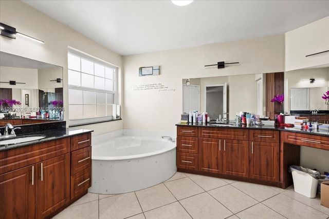 668 NW 155th Ter, Pembroke Pines, FL 33028