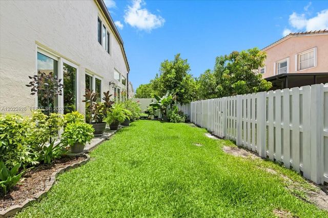 668 NW 155th Ter, Pembroke Pines, FL 33028