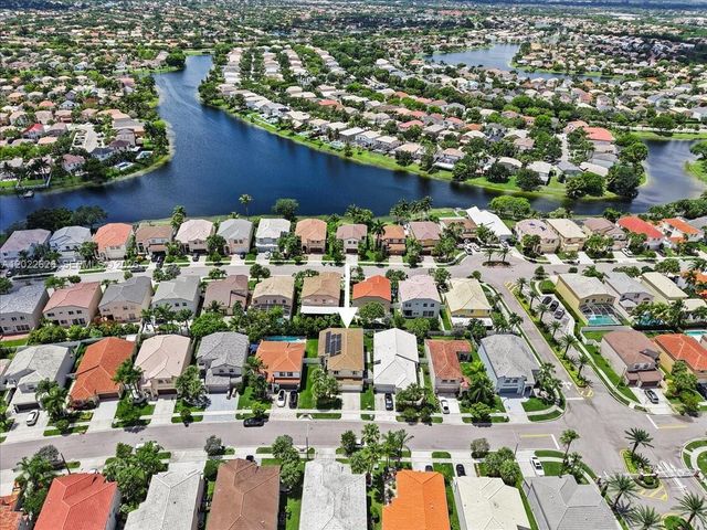 668 NW 155th Ter, Pembroke Pines, FL 33028