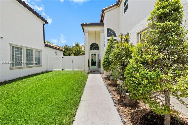 668 NW 155th Ter, Pembroke Pines, FL 33028