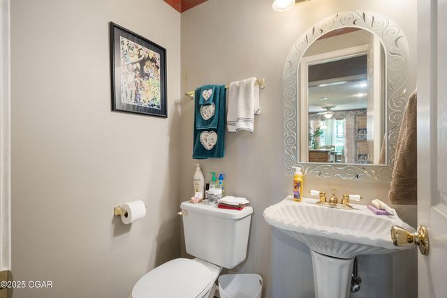 3425 E Ten Pin Lane, Joplin, MO 64801