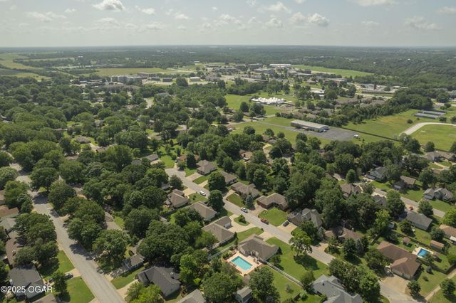3425 E Ten Pin Lane, Joplin, MO 64801