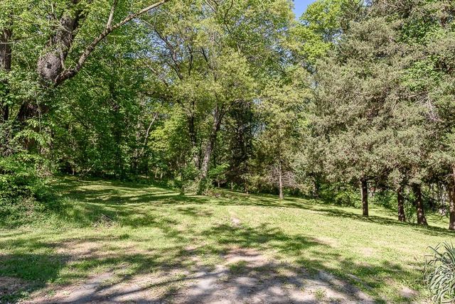 226 S 68th Street, Kansas City, KS 66111
