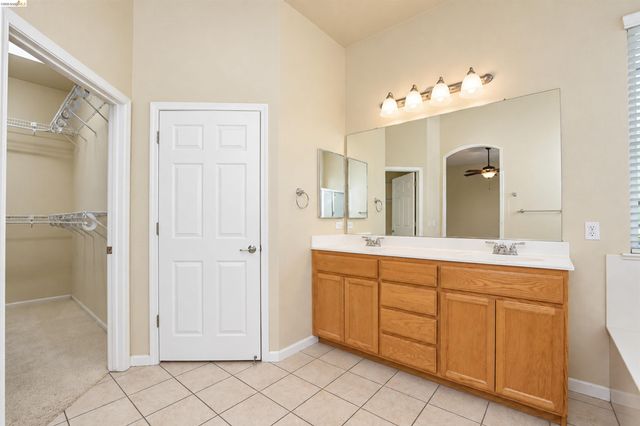 1587 Regent Dr, Brentwood, CA 94513