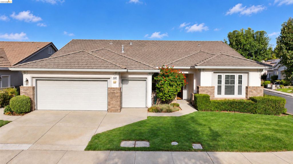 1587 Regent Dr, Brentwood, CA 94513