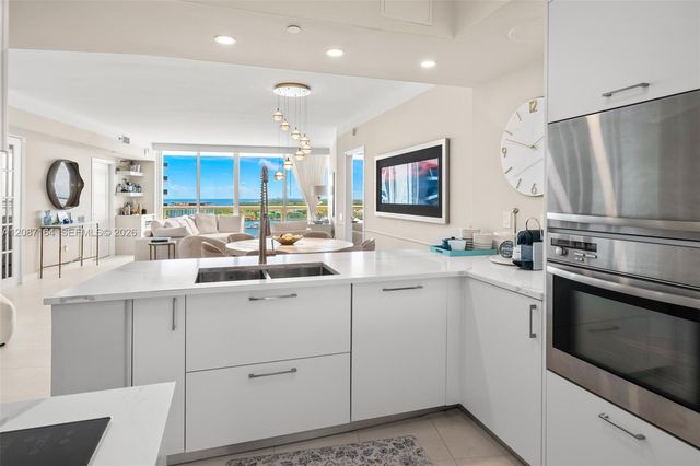 450 Alton Road 2105, Miami Beach, FL 33139