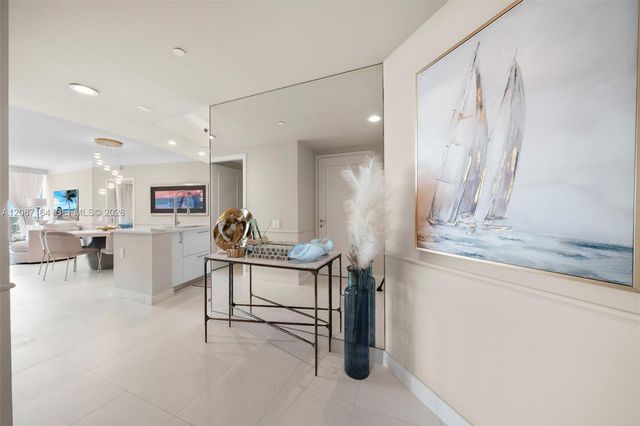 450 Alton Road 2105, Miami Beach, FL 33139
