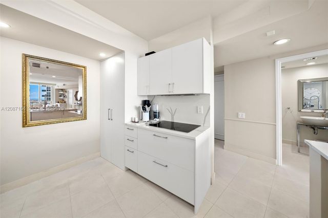 450 Alton Road 2105, Miami Beach, FL 33139