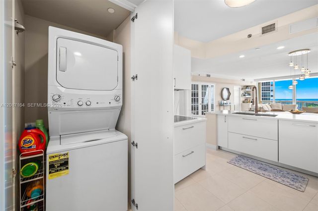 450 Alton Road 2105, Miami Beach, FL 33139