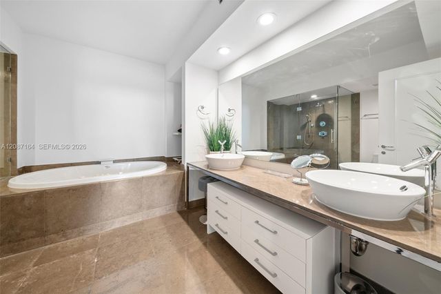 450 Alton Road 2105, Miami Beach, FL 33139