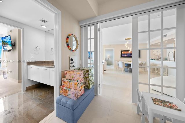 450 Alton Road 2105, Miami Beach, FL 33139