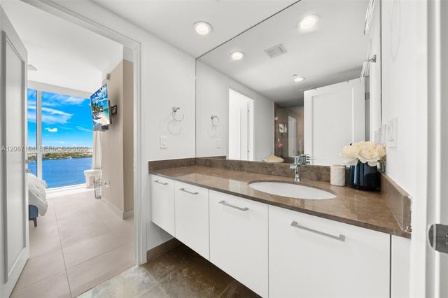 450 Alton Road 2105, Miami Beach, FL 33139