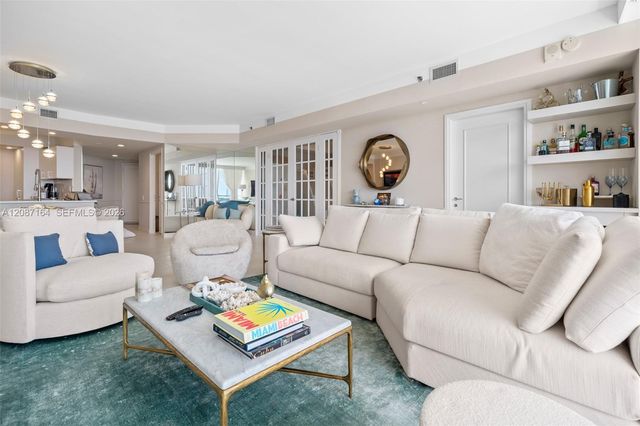 450 Alton Road 2105, Miami Beach, FL 33139