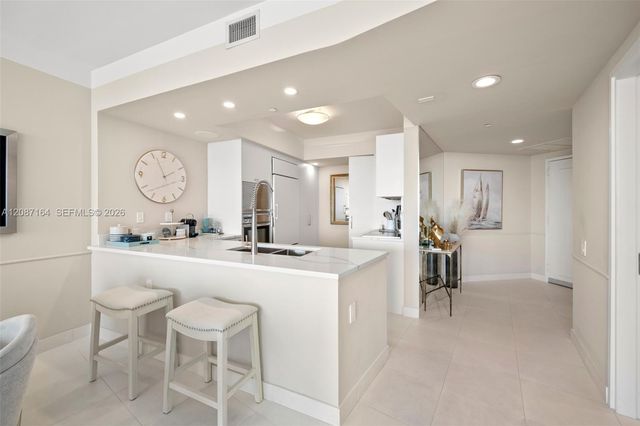450 Alton Road 2105, Miami Beach, FL 33139
