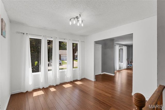 15619 91st Avenue, Florissant, MO 63034