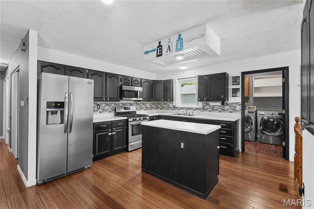 15619 91st Avenue, Florissant, MO 63034