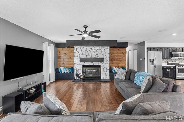 15619 91st Avenue, Florissant, MO 63034